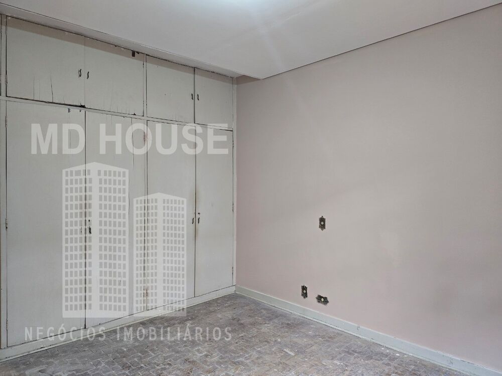 Casa à venda e aluguel com 3 quartos, 150m² - Foto 4
