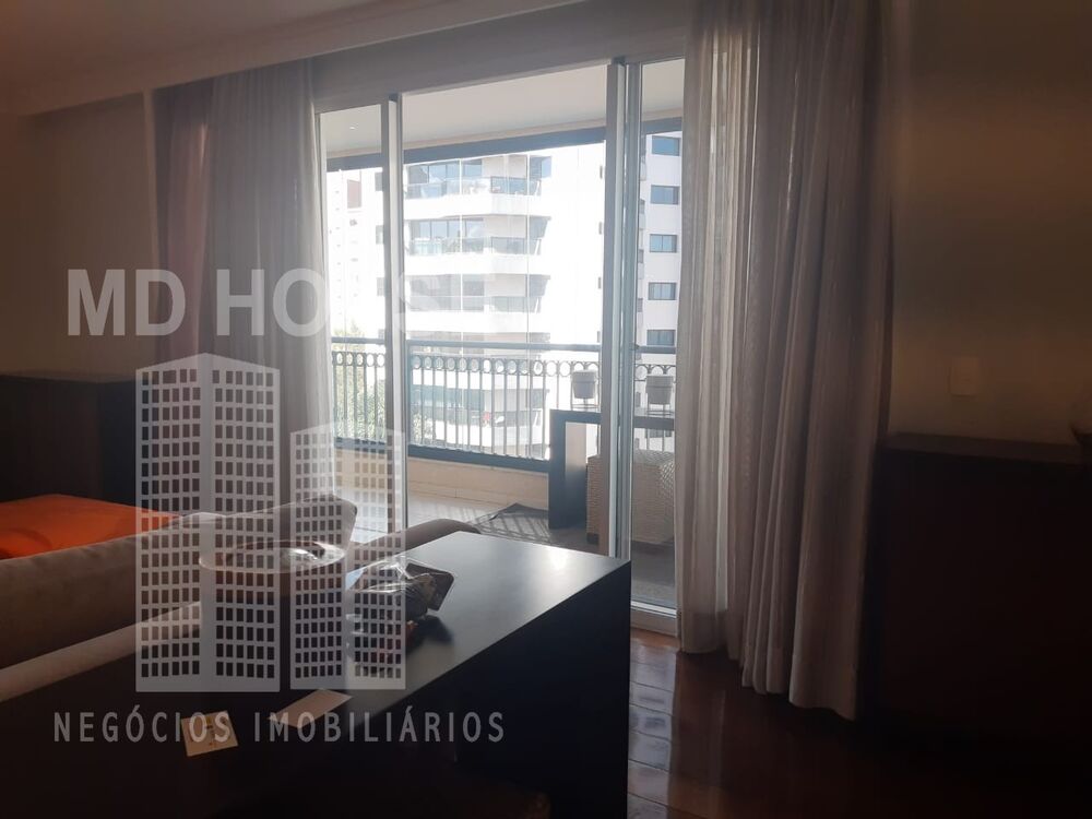 Apartamento, 3 quartos, 209 m² - Foto 2