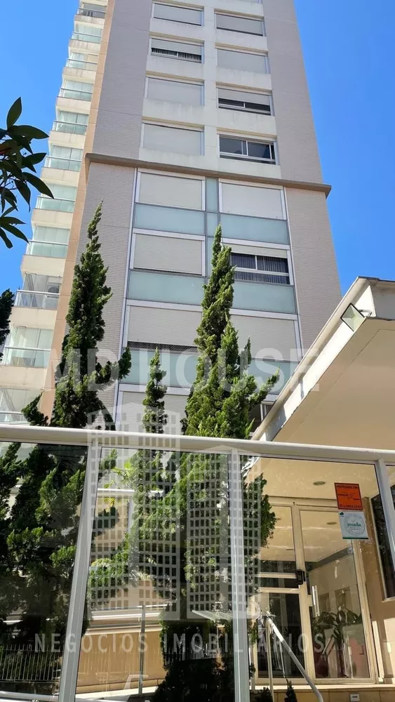 Apartamento à venda com 2 quartos, 81m² - Foto 1