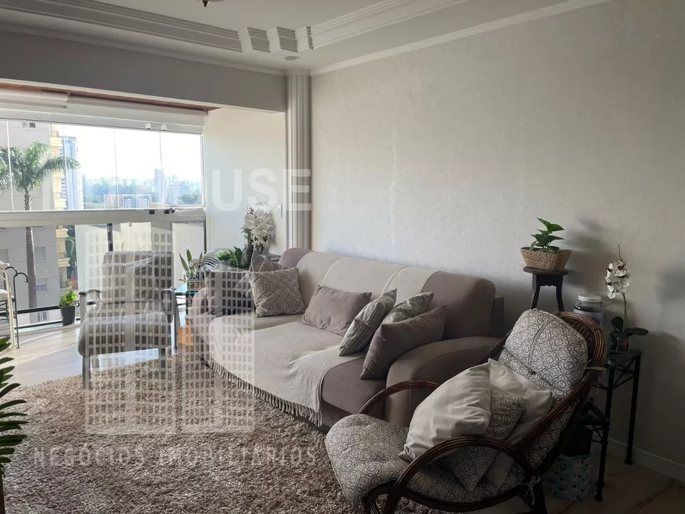 Apartamento à venda com 3 quartos, 94m² - Foto 2