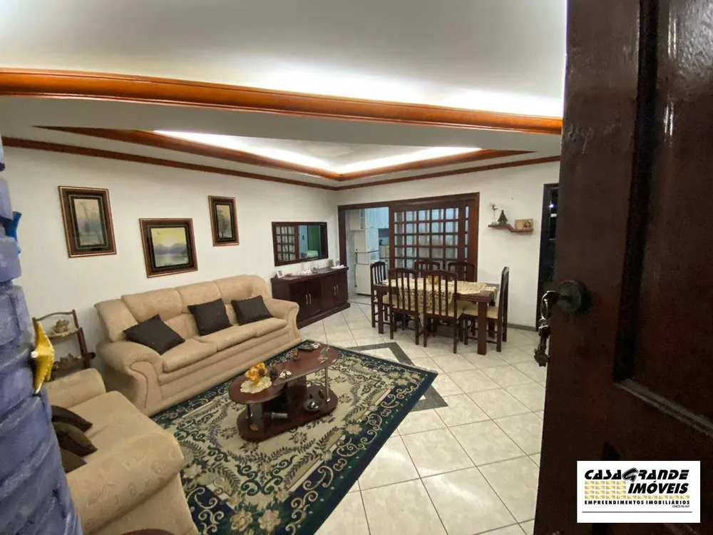 Casa, 3 quartos, 183 m² - Foto 2