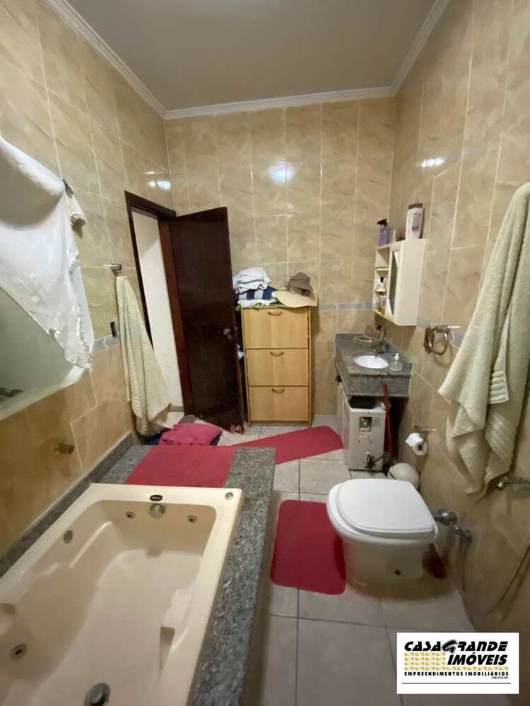 Casa, 3 quartos, 183 m² - Foto 1