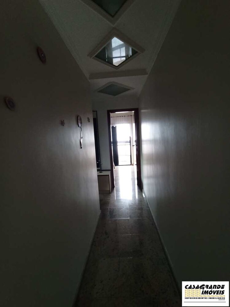 Apartamento, 3 quartos, 200 m² - Foto 1