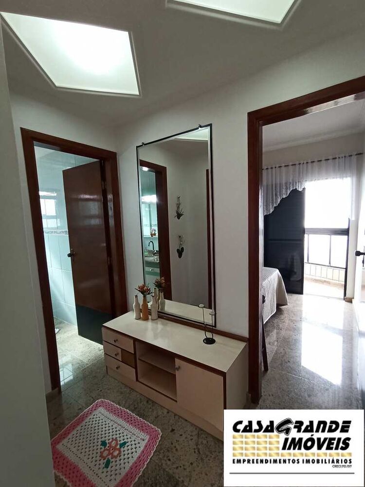 Apartamento, 3 quartos, 200 m² - Foto 2
