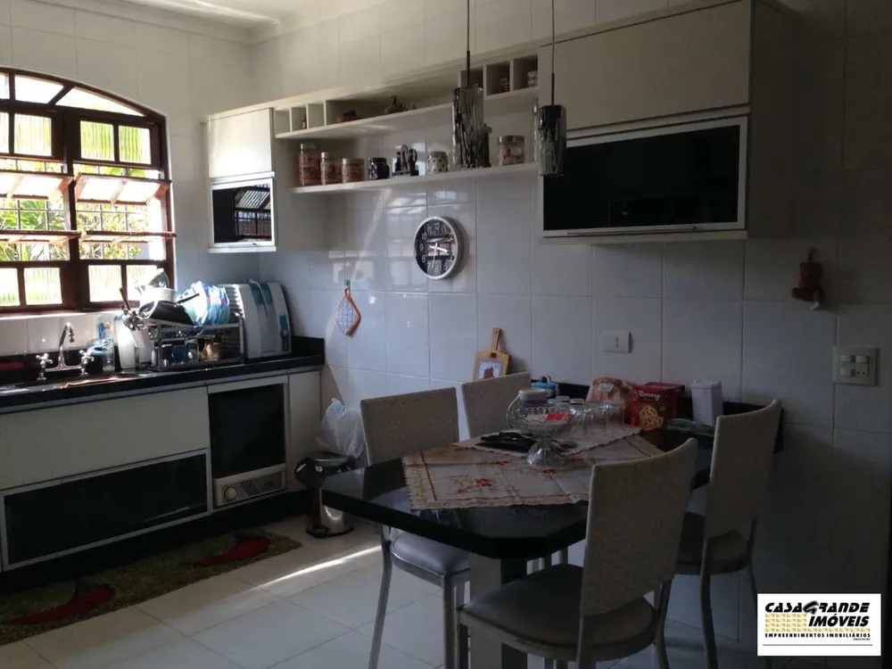 Casa, 3 quartos, 230 m² - Foto 9
