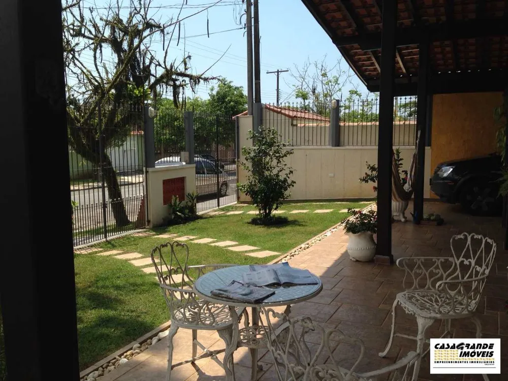 Casa, 3 quartos, 230 m² - Foto 3