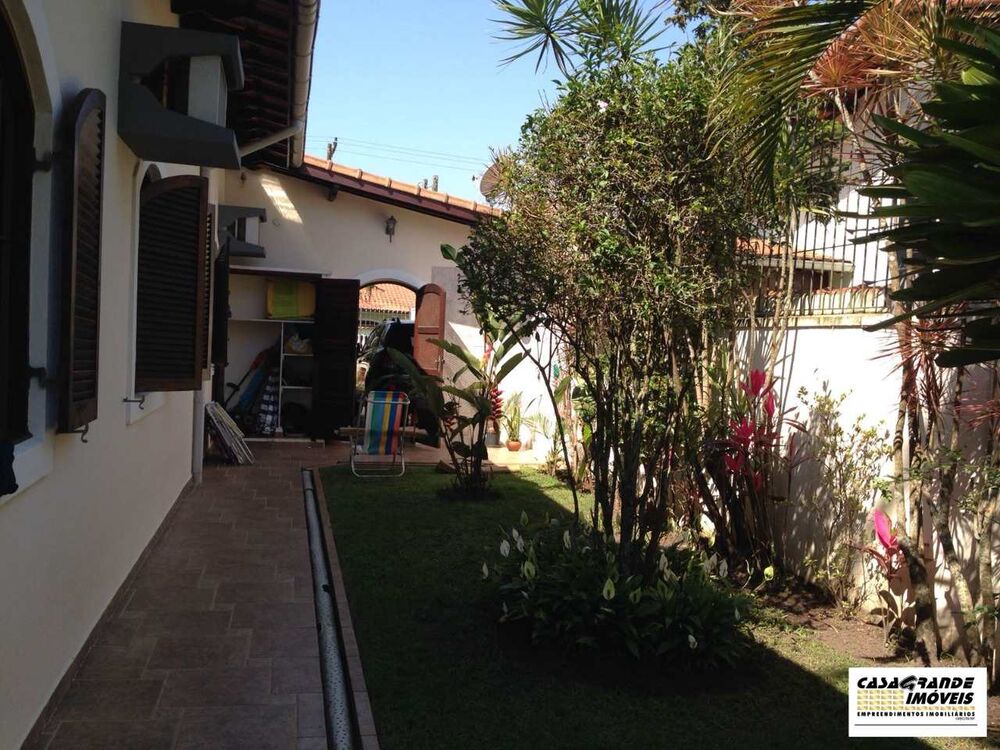 Casa, 3 quartos, 230 m² - Foto 1