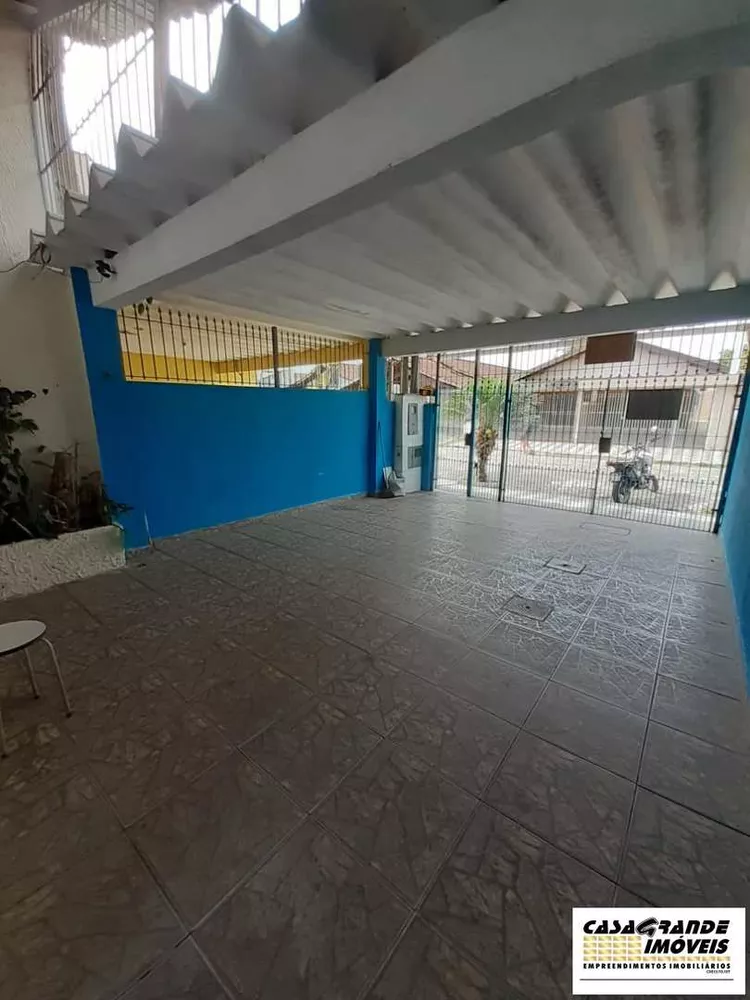 Casa à venda com 2 quartos, 162m² - Foto 2