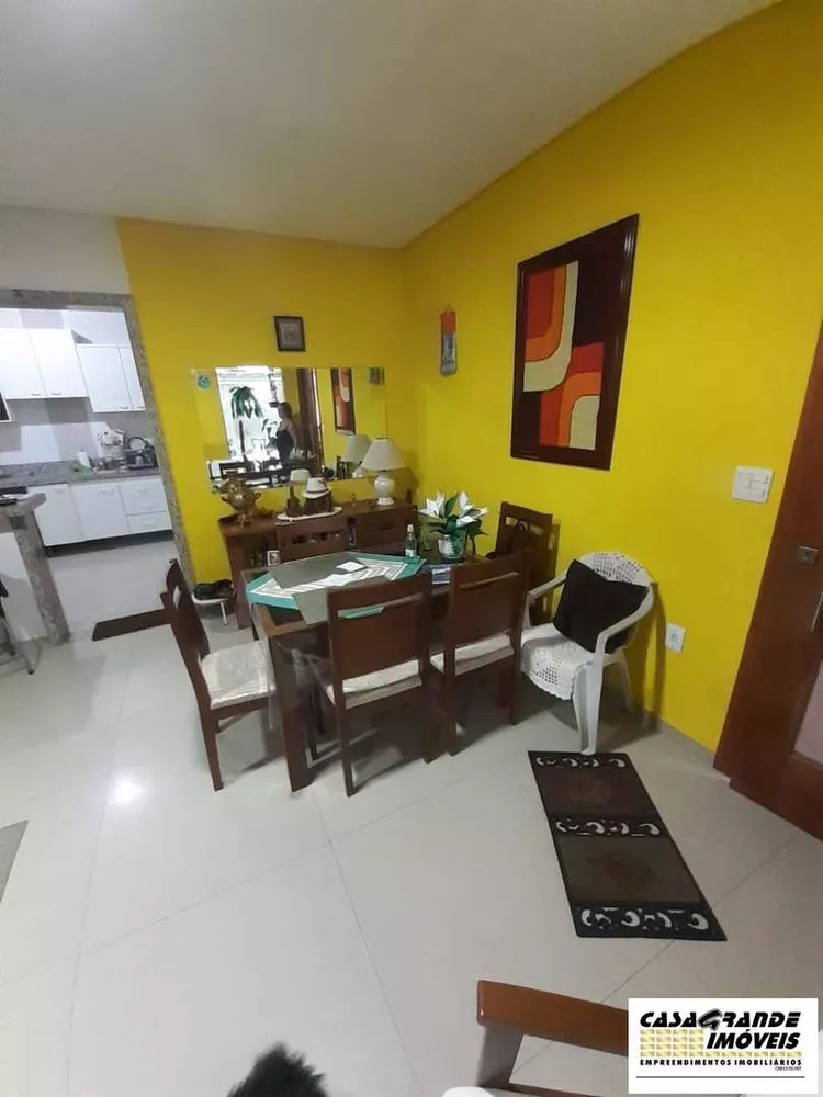 Casa à venda com 3 quartos, 248m² - Foto 8