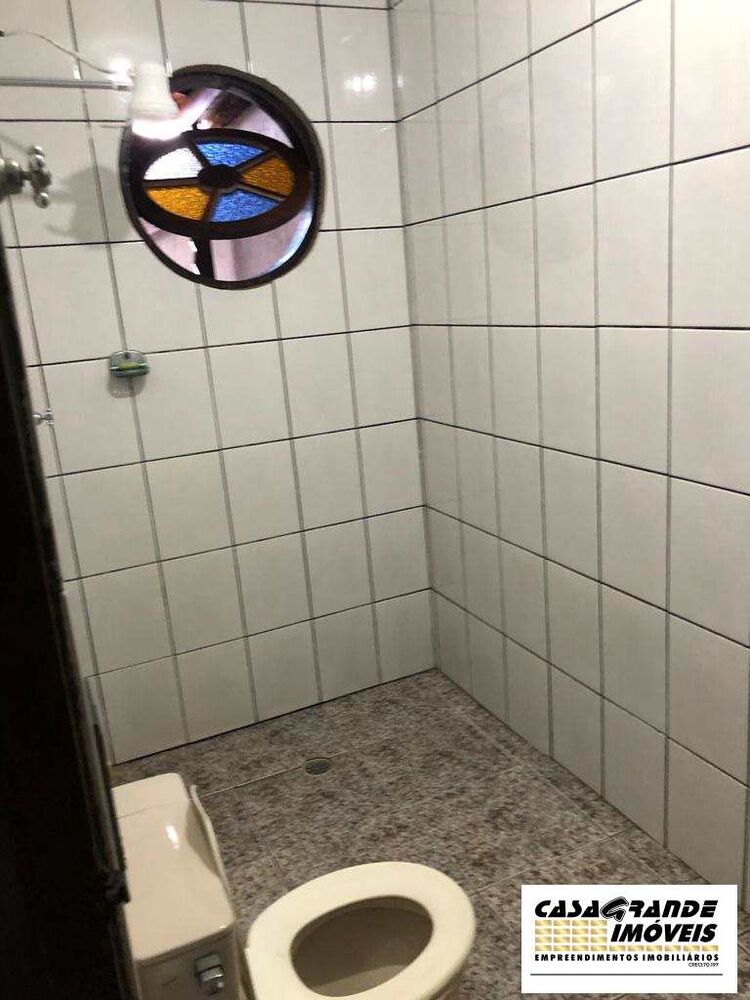 Casa, 5 quartos, 210 m² - Foto 3