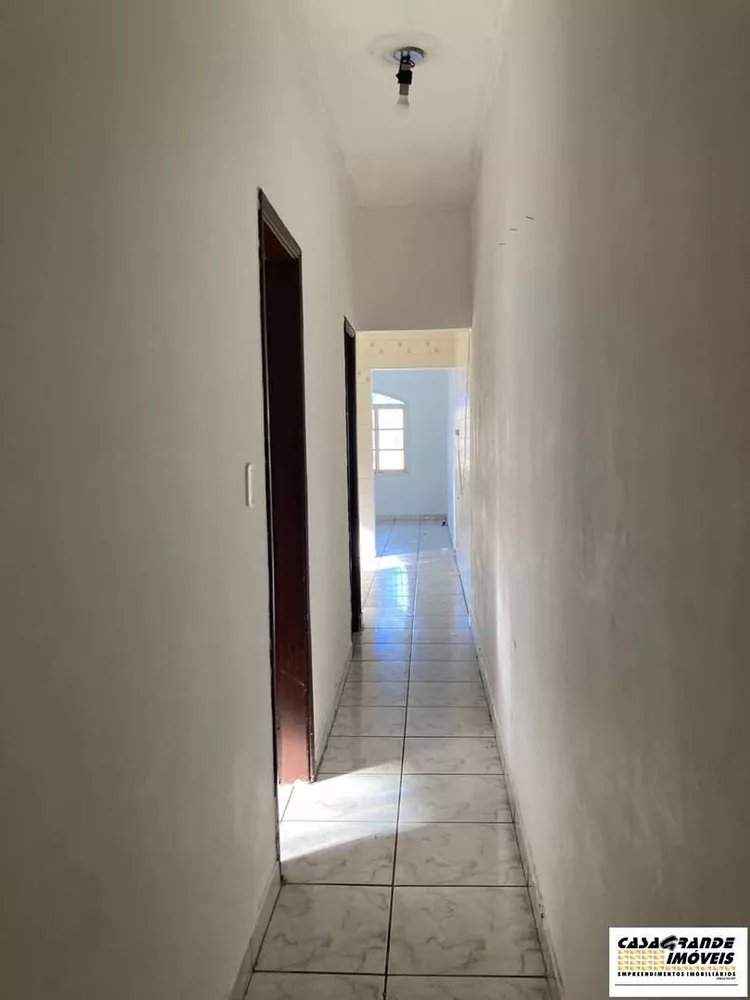 Casa à venda com 2 quartos, 71m² - Foto 7