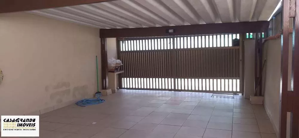 Casa à venda com 2 quartos, 150m² - Foto 3