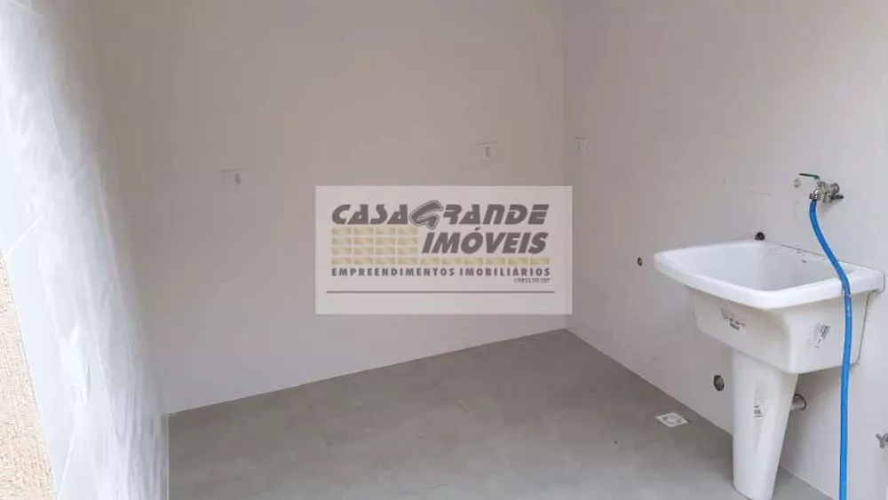 Casa à venda com 4 quartos, 180m² - Foto 13