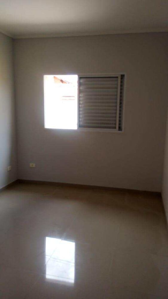 Casa à venda com 2 quartos, 70m² - Foto 7