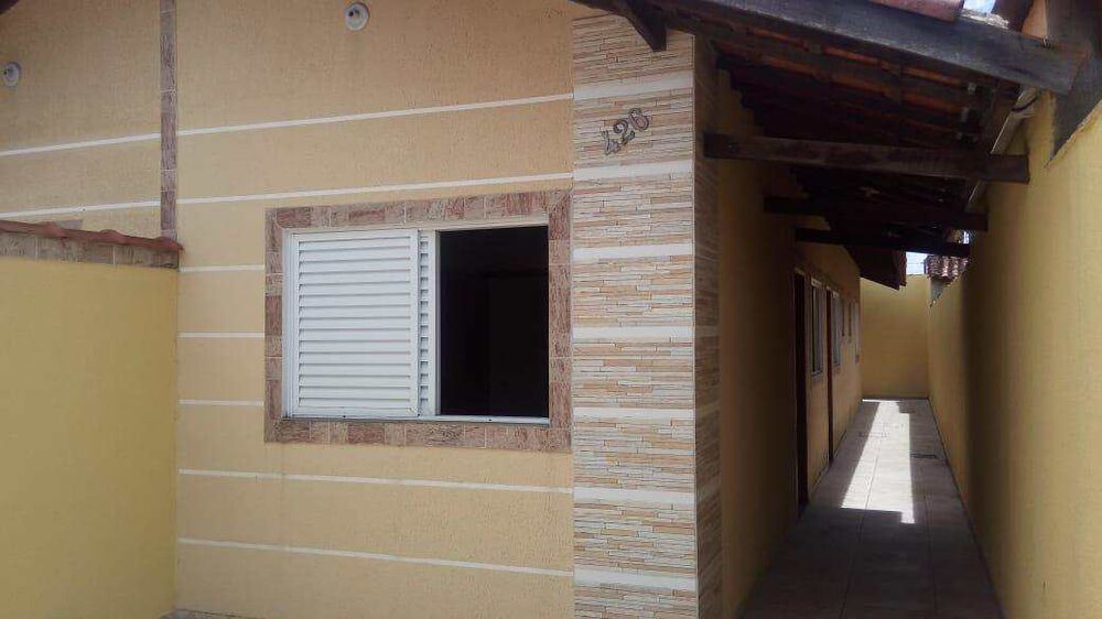 Casa à venda com 2 quartos, 70m² - Foto 1