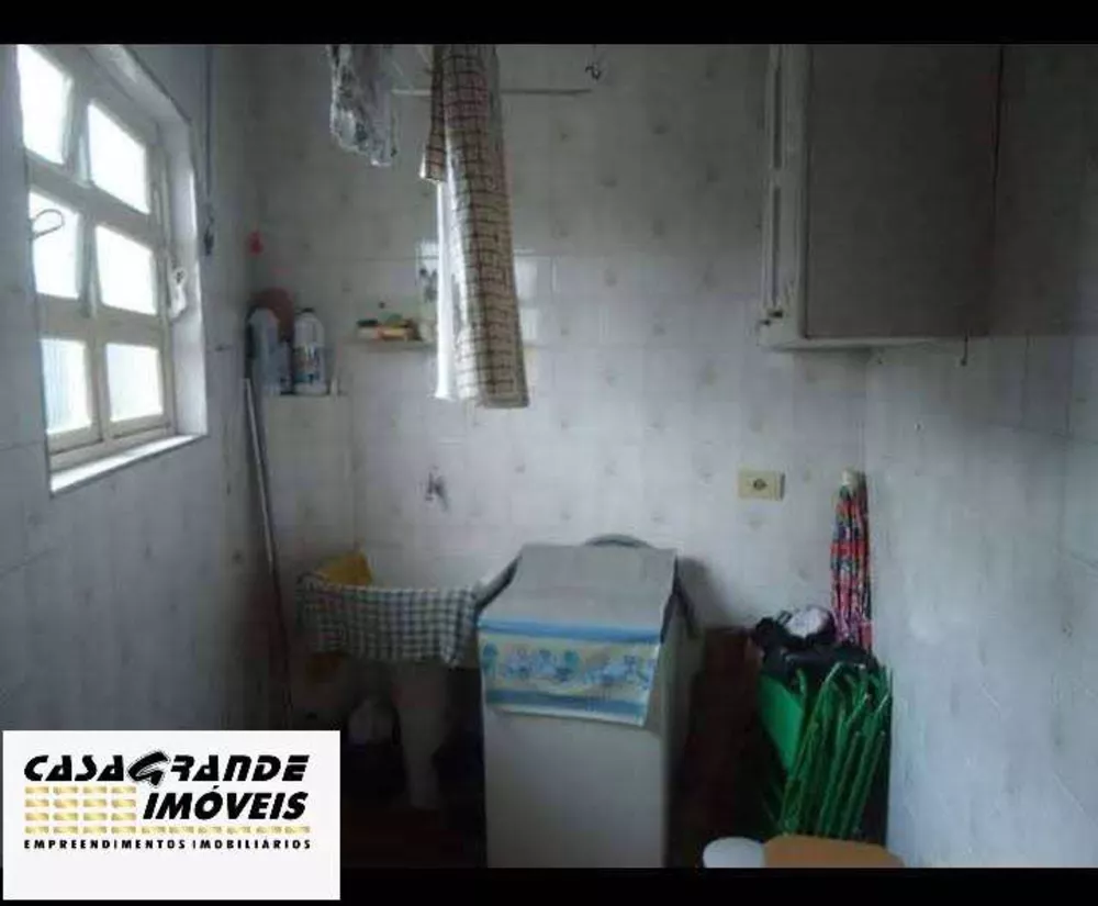 Apartamento à venda com 2 quartos, 64m² - Foto 4