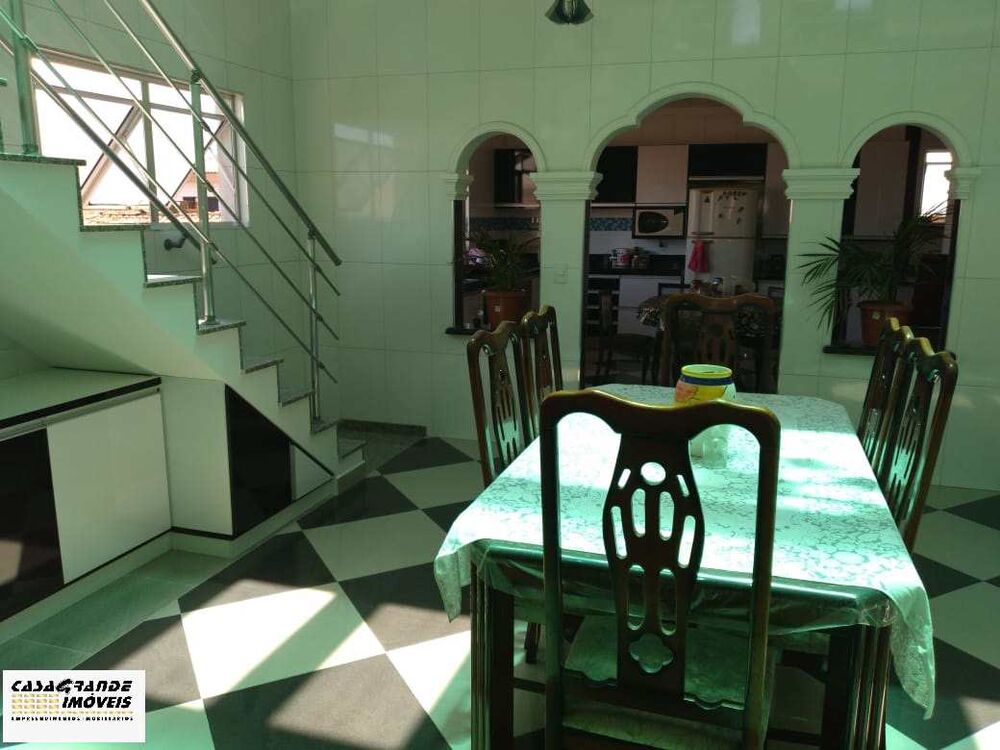 Sobrado, 4 quartos, 273 m² - Foto 1
