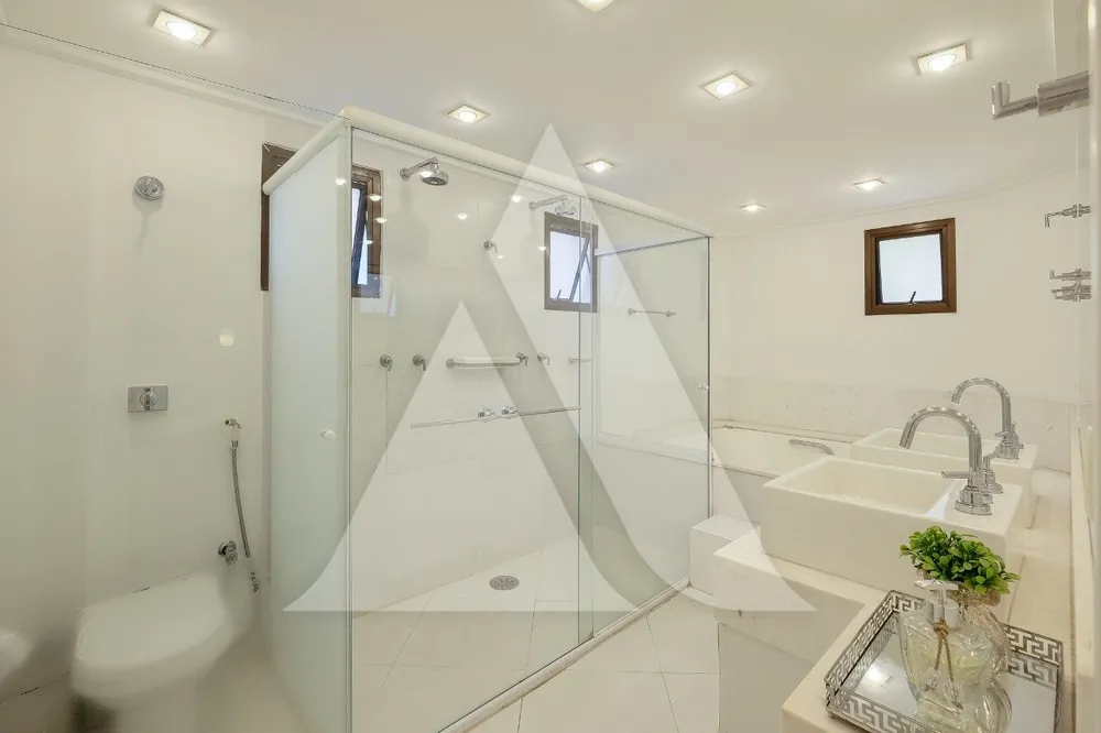 Apartamento, 4 quartos, 238 m² - Foto 1