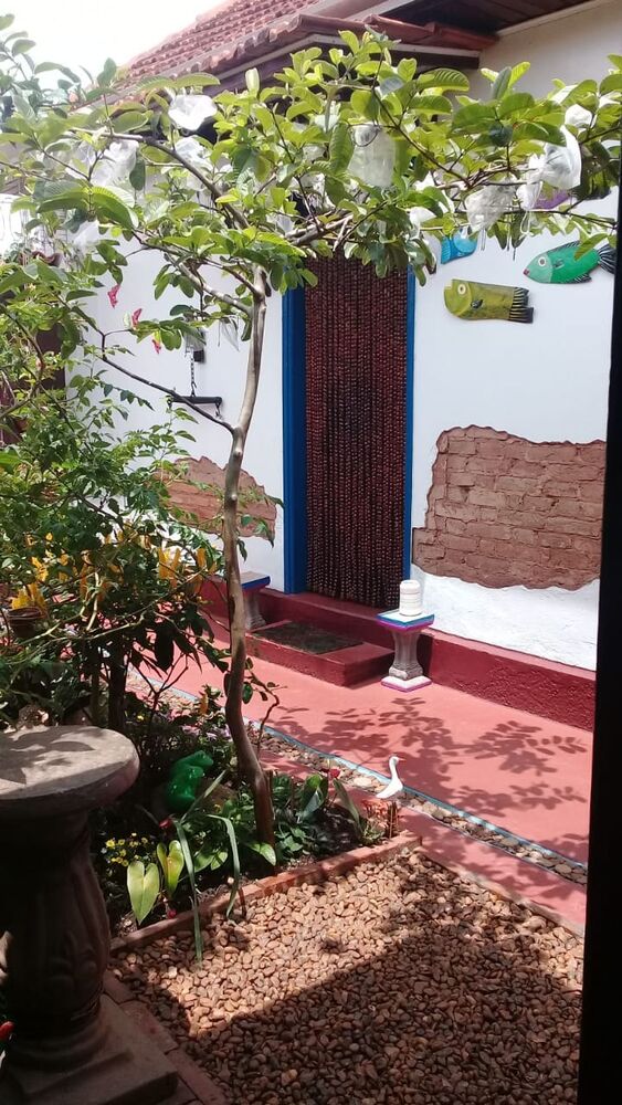 Casa à venda com 3 quartos, 136m² - Foto 1