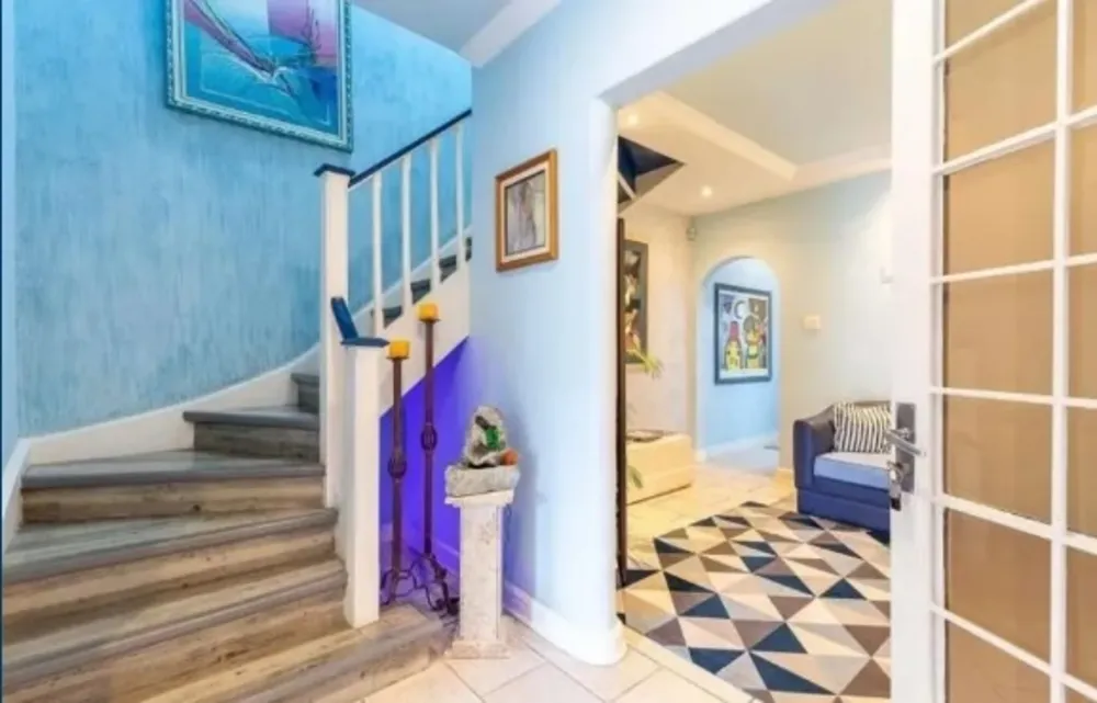 Casa, 4 quartos, 220 m² - Foto 1