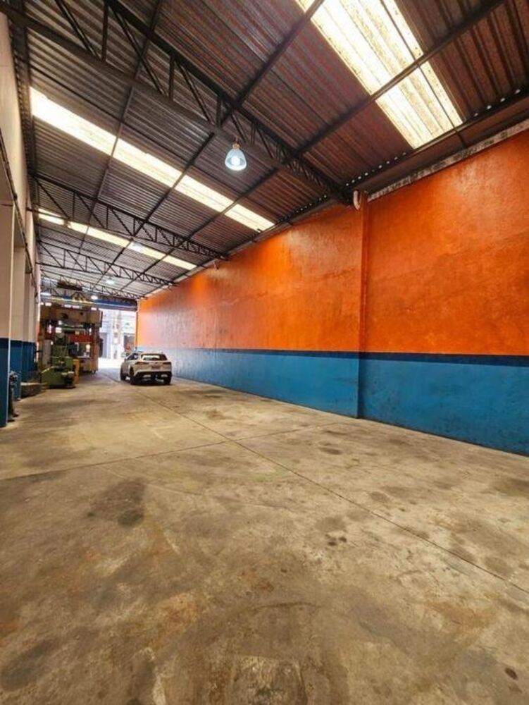 Depósito-Galpão, 1700 m² - Foto 1