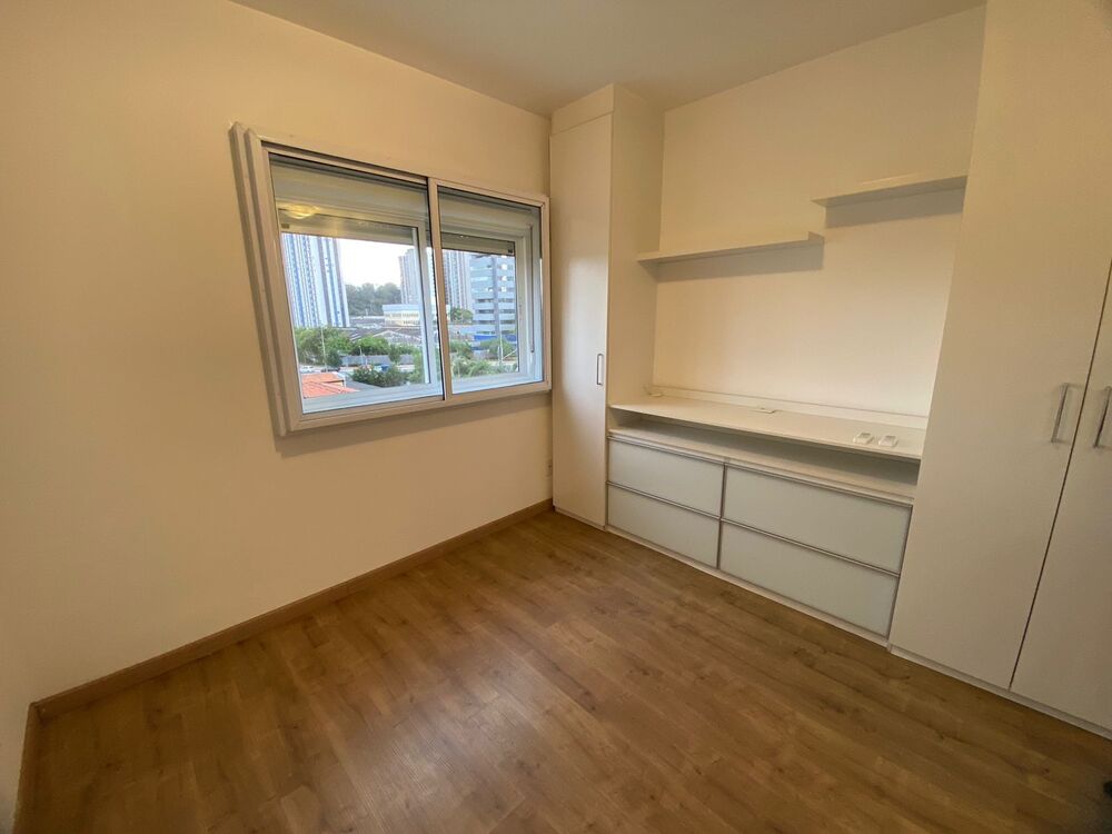 Apartamento para alugar com 3 quartos, 81m² - Foto 13