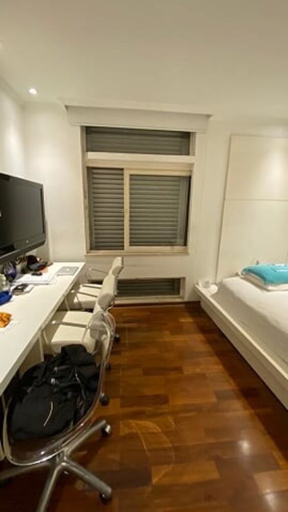 Apartamento, 3 quartos, 260 m² - Foto 2