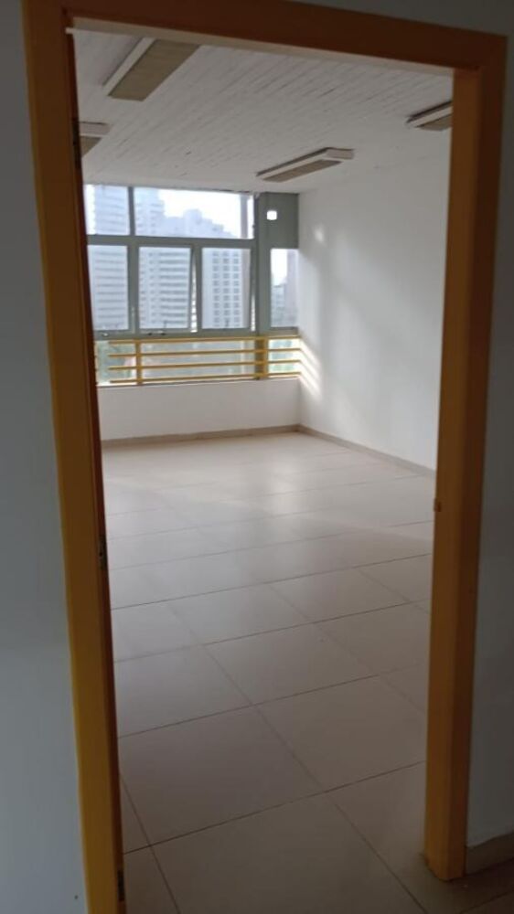 Conjunto Comercial-Sala para alugar com 1 quarto, 300m² - Foto 5