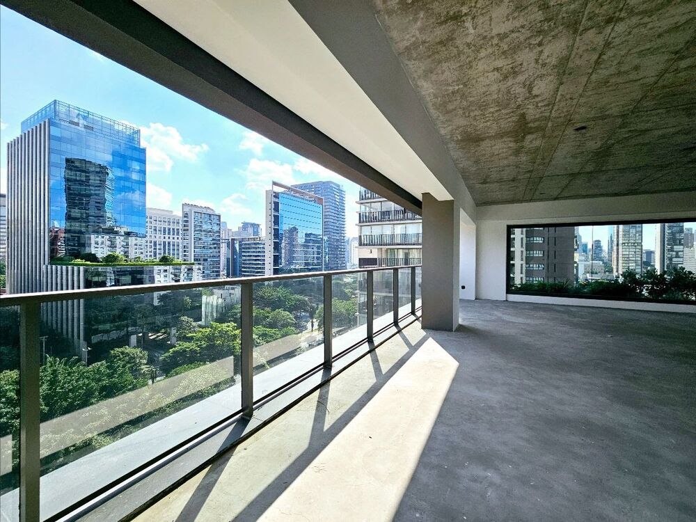Apartamento à venda com 3 quartos, 227m² - Foto 2