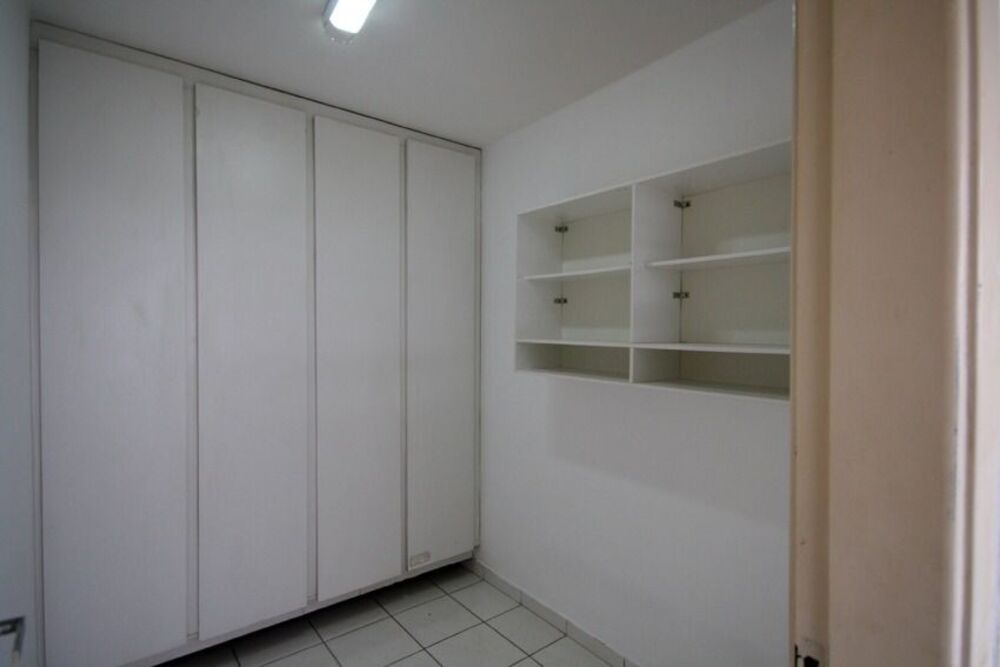 Apartamento para alugar com 2 quartos, 92m² - Foto 10