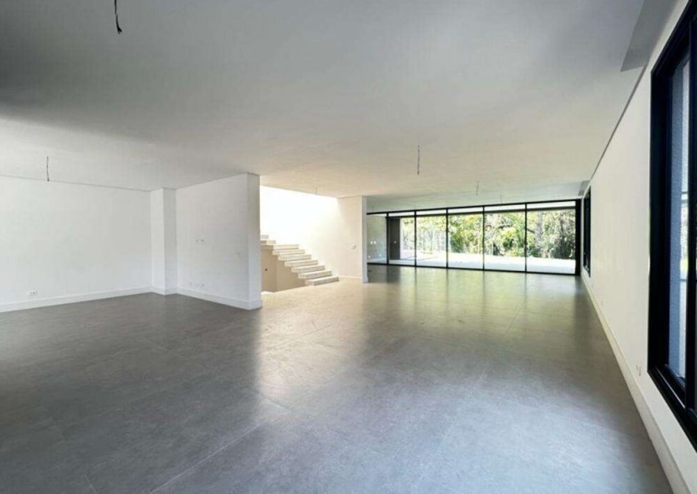 Casa à venda com 4 quartos, 943m² - Foto 2