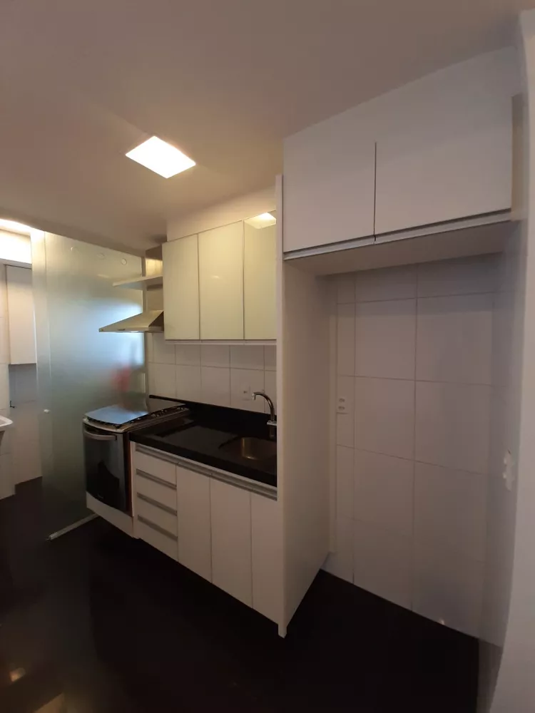 Apartamento para alugar com 2 quartos, 70m² - Foto 12