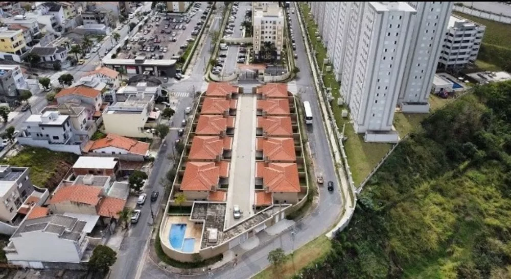 Casa, 3 quartos, 178 m² - Foto 2