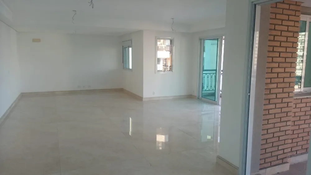 Apartamento, 3 quartos, 209 m² - Foto 1