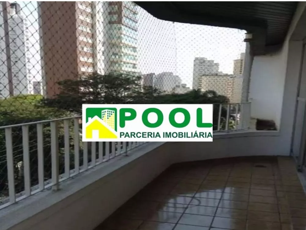 Apartamento para alugar com 4 quartos, 208m² - Foto 2