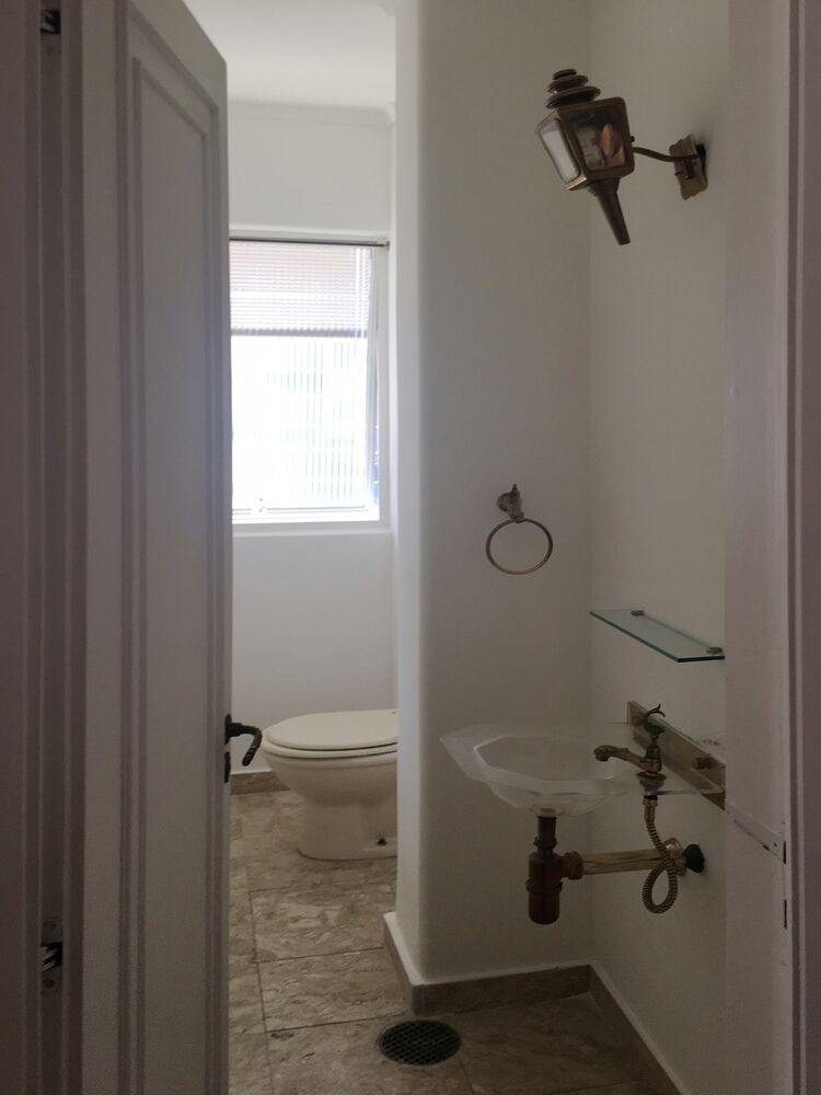 Apartamento para alugar com 3 quartos, 240m² - Foto 2