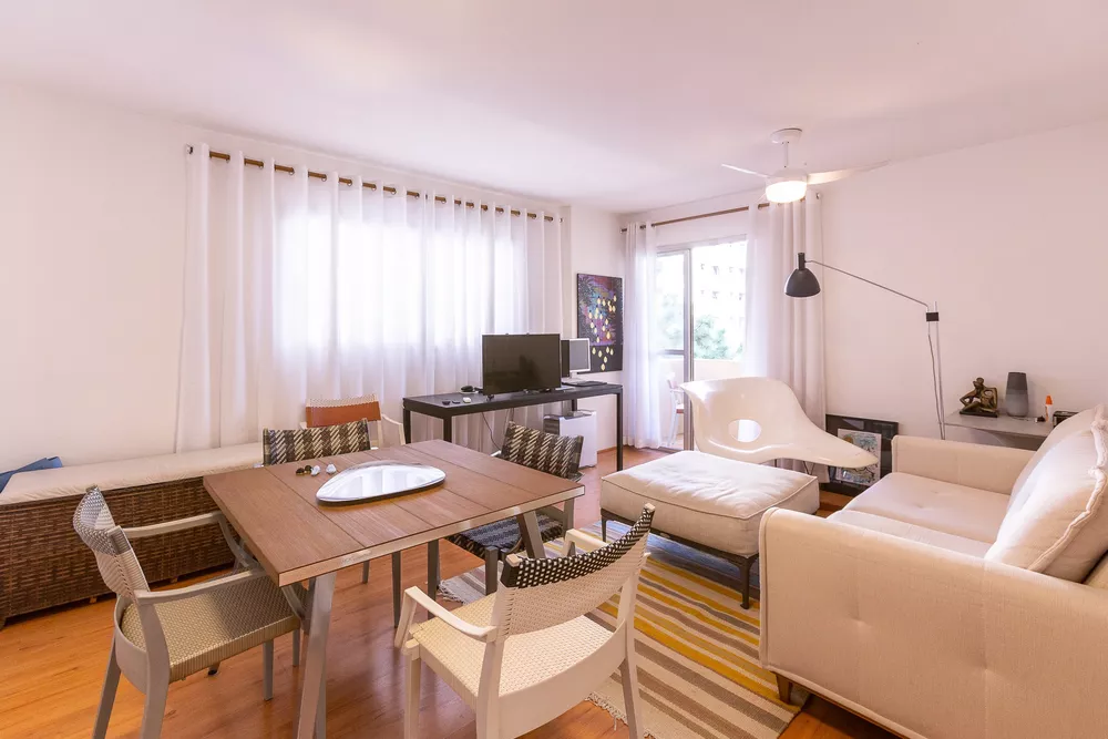 Apartamento à venda com 2 quartos, 70m² - Foto 1