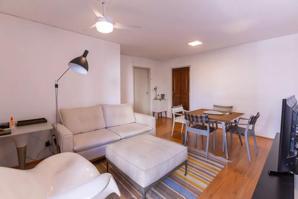 Apartamento à venda com 2 quartos, 70m² - Foto 3