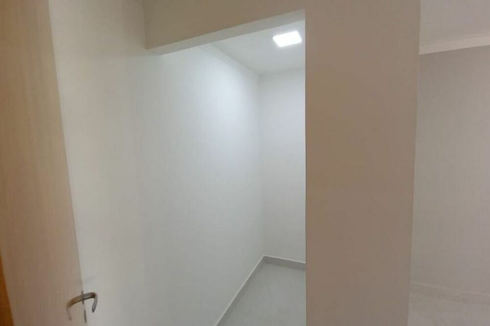 Apartamento para alugar com 2 quartos, 65m² - Foto 12