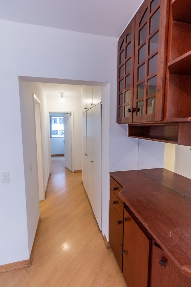 Apartamento para alugar com 3 quartos, 95m² - Foto 2