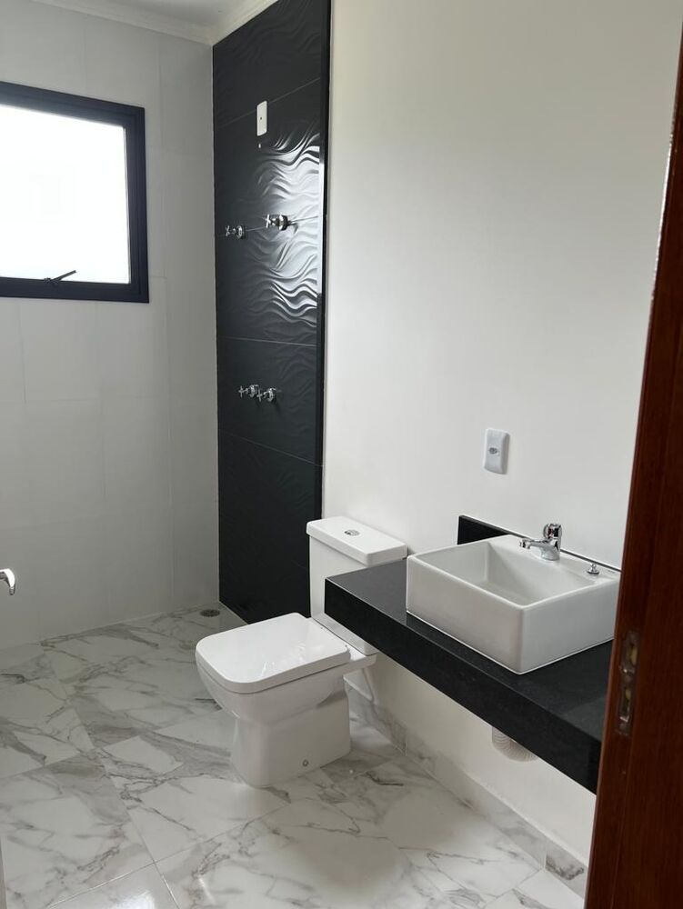 Casa à venda com 3 quartos, 178m² - Foto 14