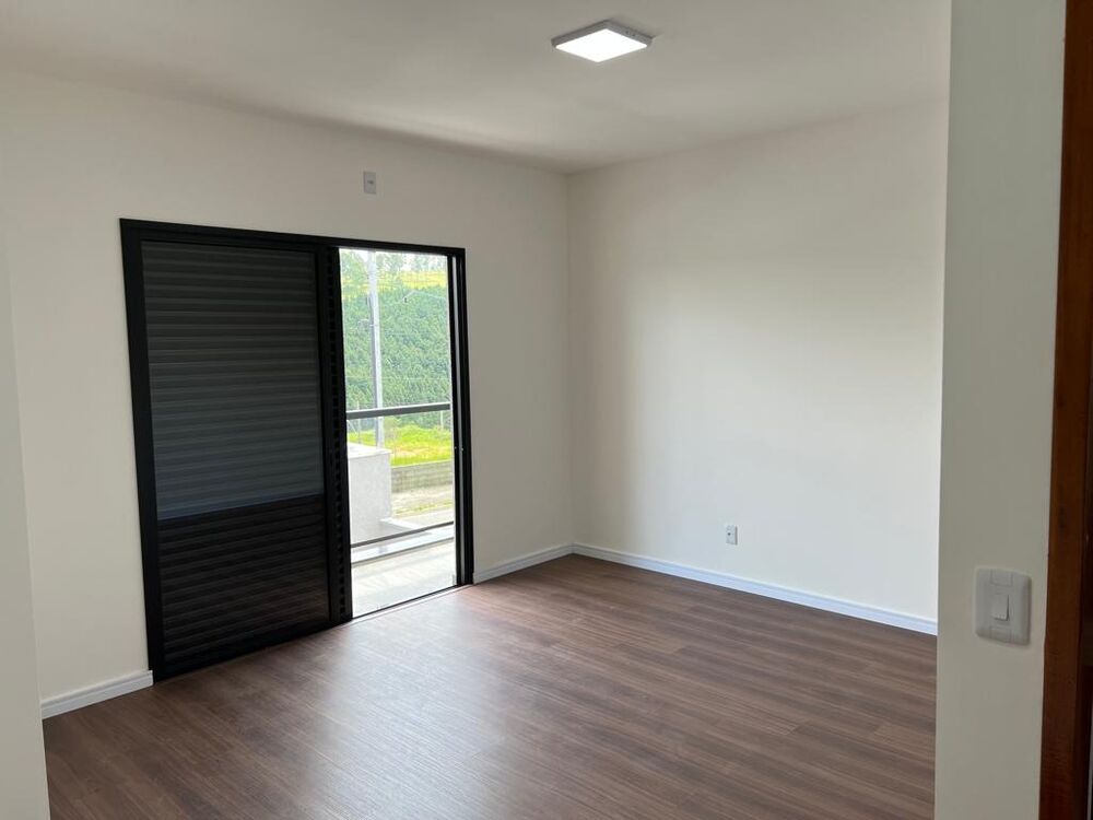 Casa à venda com 3 quartos, 178m² - Foto 9