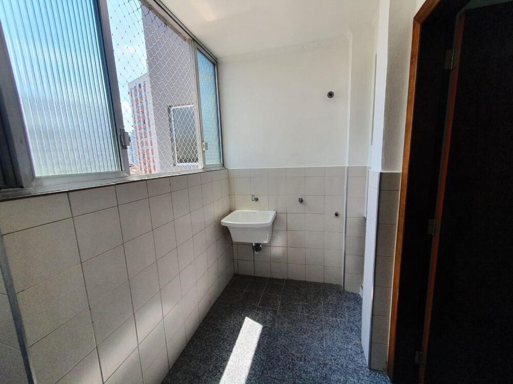 Apartamento para alugar com 2 quartos, 83m² - Foto 4