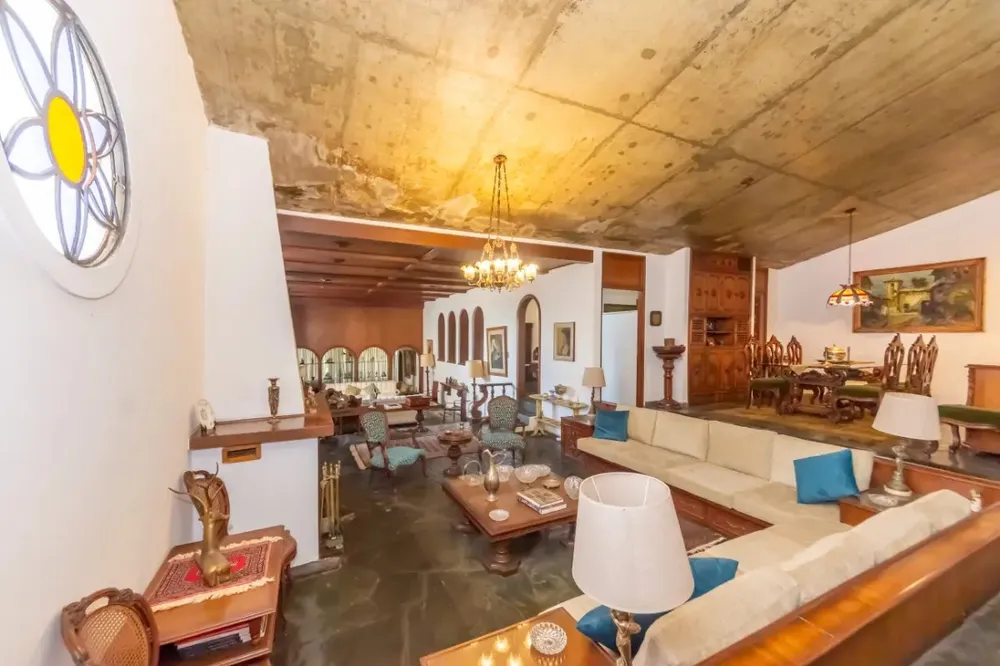 Casa, 5 quartos, 369 m² - Foto 1
