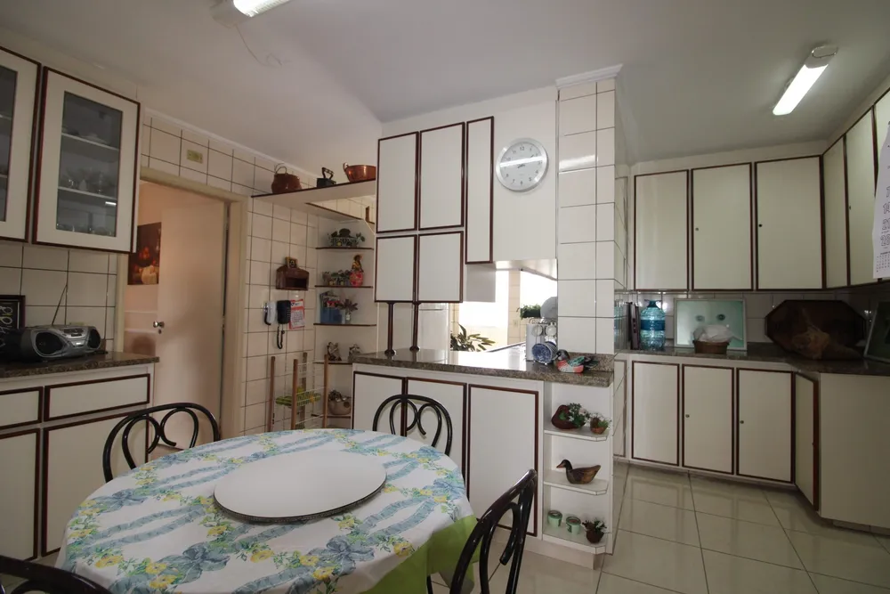 Apartamento, 4 quartos, 244 m² - Foto 4