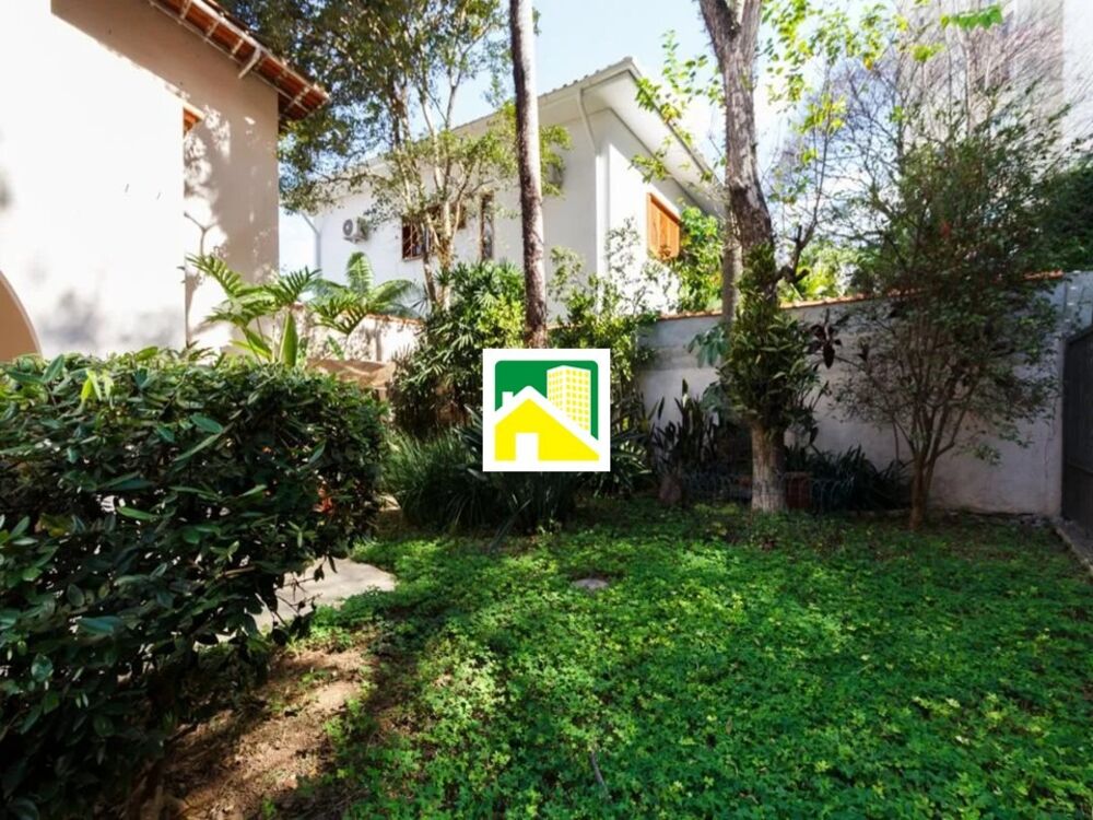 Casa para alugar com 4 quartos, 235m² - Foto 1