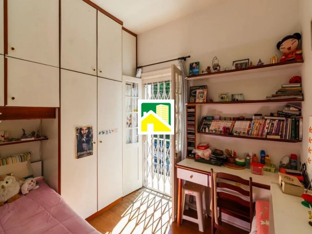 Casa para alugar com 4 quartos, 235m² - Foto 11