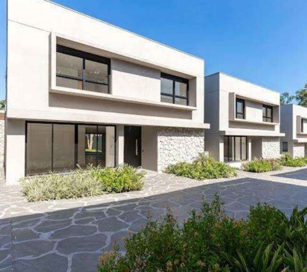 Casa à venda com 4 quartos, 849m² - Foto 1