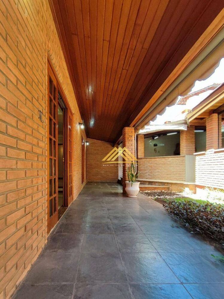 Casa à venda com 3 quartos, 300M2 - Foto 3