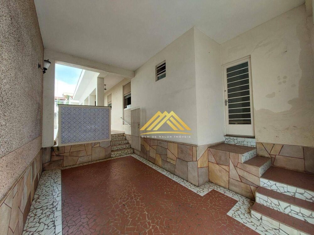 Casa à venda com 3 quartos, 179m² - Foto 2